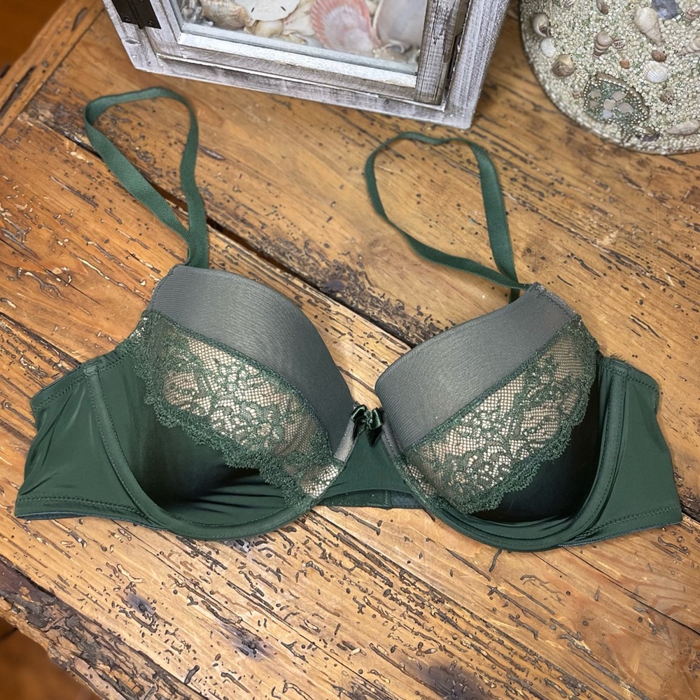 NWOT Adore Me Elegant Green Lace Bra duo tone size 36D